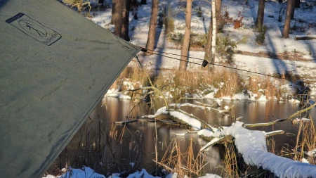 EASY Tarp corner winter.jpg